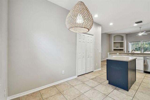 8106 KENDELWICK COURT, Tampa, FL 33647