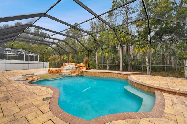 8106 KENDELWICK COURT, Tampa, FL 33647