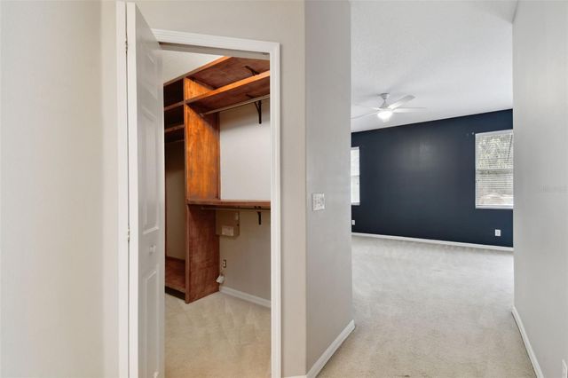 8106 KENDELWICK COURT, Tampa, FL 33647