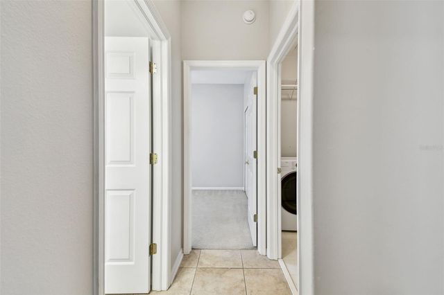 8106 KENDELWICK COURT, Tampa, FL 33647