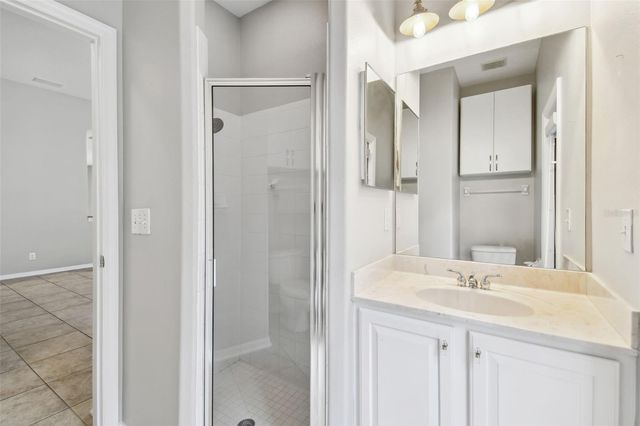 8106 KENDELWICK COURT, Tampa, FL 33647