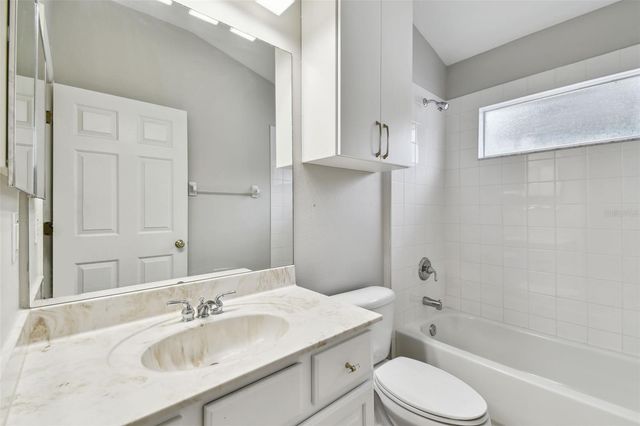 8106 KENDELWICK COURT, Tampa, FL 33647