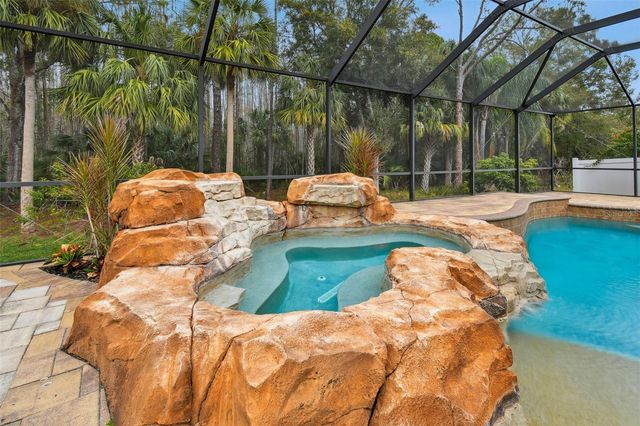 8106 KENDELWICK COURT, Tampa, FL 33647