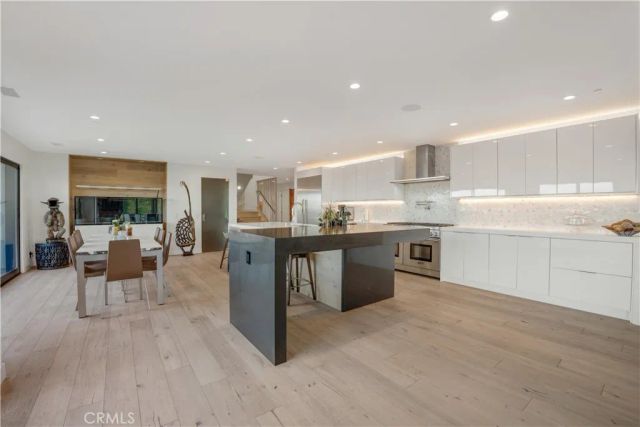 4326 Coronet Drive, Encino, CA 91316