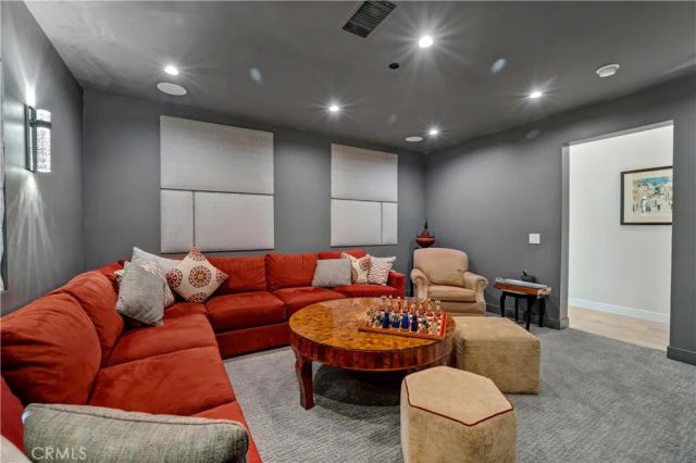 4326 Coronet Drive, Encino, CA 91316