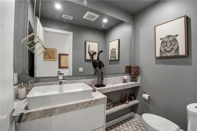 4326 Coronet Drive, Encino, CA 91316