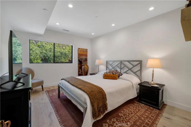 4326 Coronet Drive, Encino, CA 91316