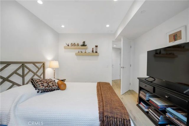 4326 Coronet Drive, Encino, CA 91316