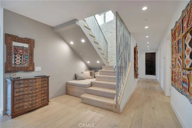 4326 Coronet Drive, Encino, CA 91316