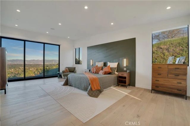 4326 Coronet Drive, Encino, CA 91316