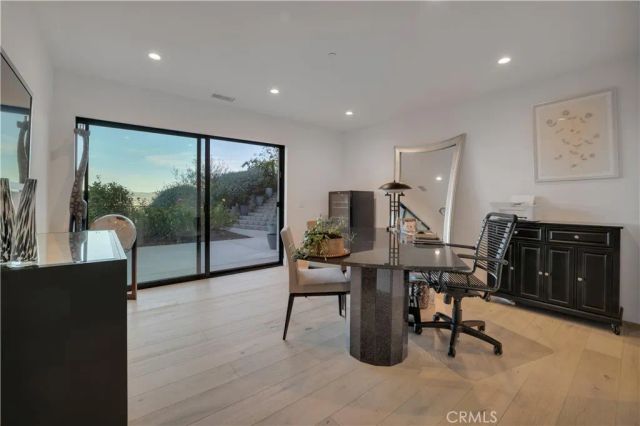 4326 Coronet Drive, Encino, CA 91316