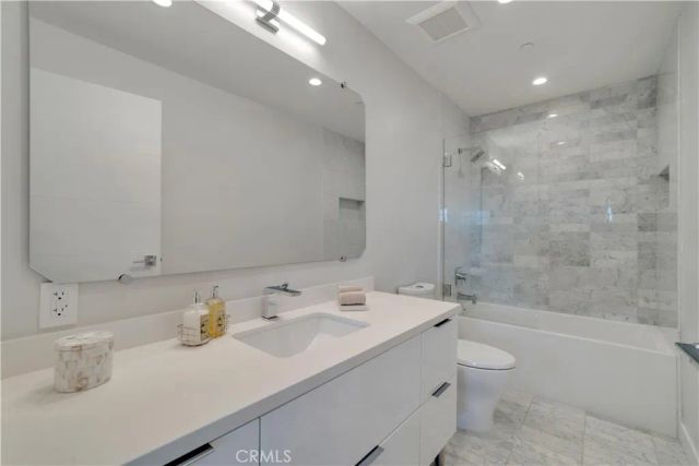 4326 Coronet Drive, Encino, CA 91316