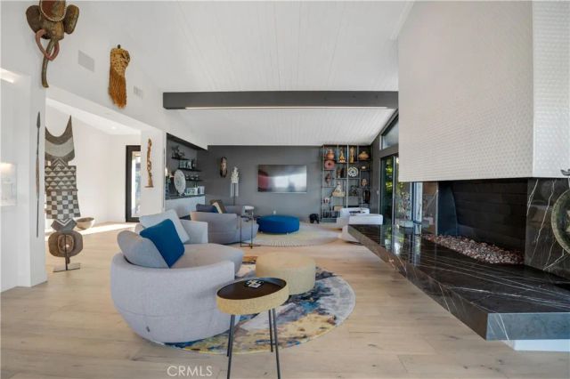 4326 Coronet Drive, Encino, CA 91316