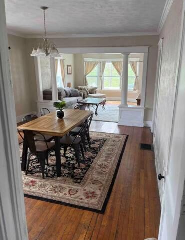 29 Coldbrook Street Ne 1, City Of Grand Rapids, MI 49503