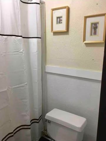 29 Coldbrook Street Ne 1, City Of Grand Rapids, MI 49503