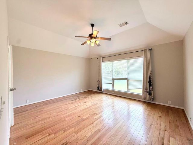 9006 Sundown Drive, Pearland, TX 77584