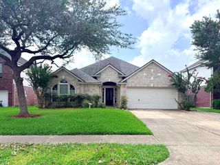 9006 Sundown Drive, Pearland, TX 77584