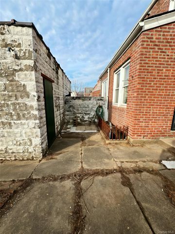 47-18 190th Street, Flushing, NY 11365