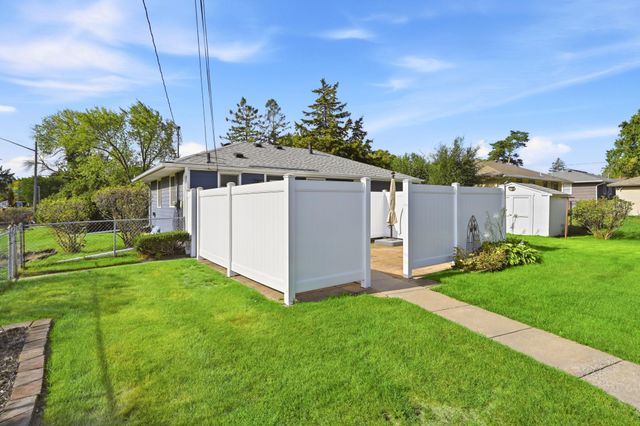 601 114th Avenue NW, Coon Rapids, MN 55448