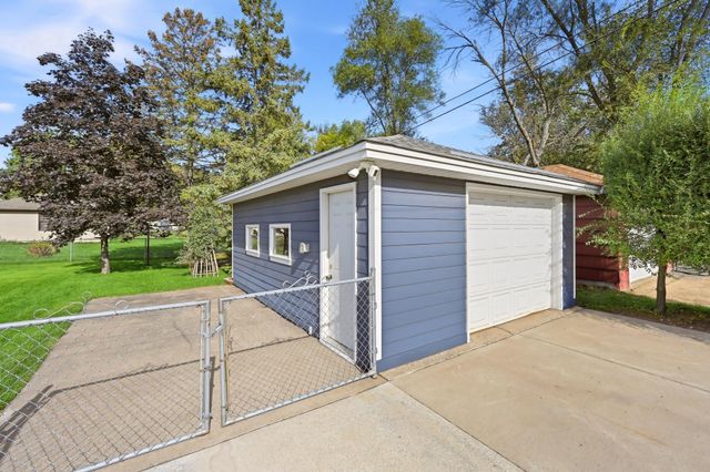 601 114th Avenue NW, Coon Rapids, MN 55448