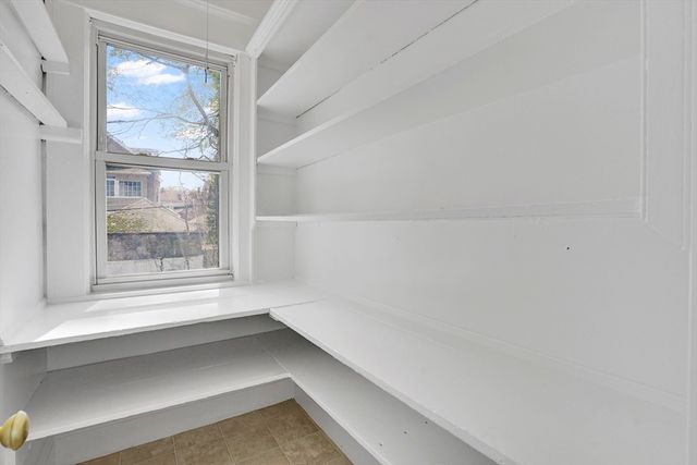 13-15 Wigwam Pl, Springfield, MA 01108