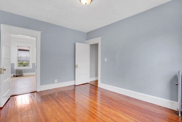 13-15 Wigwam Pl, Springfield, MA 01108