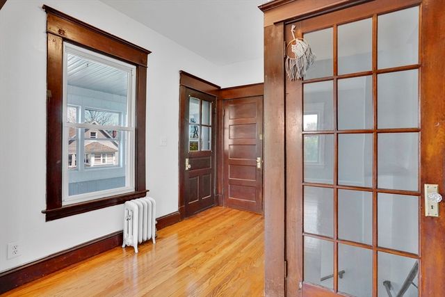 13-15 Wigwam Pl, Springfield, MA 01108