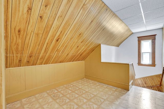 13-15 Wigwam Pl, Springfield, MA 01108