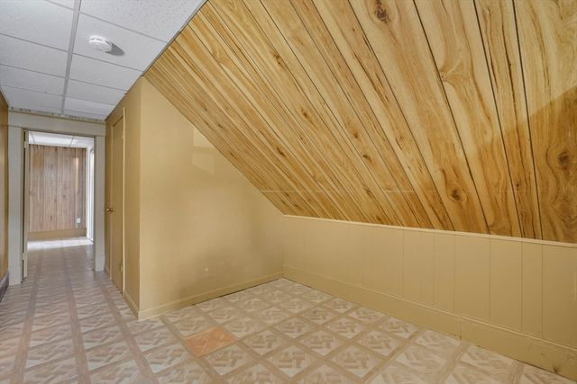 13-15 Wigwam Pl, Springfield, MA 01108