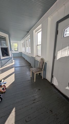 13-15 Wigwam Pl, Springfield, MA 01108