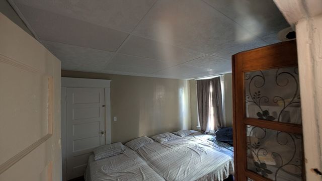 13-15 Wigwam Pl, Springfield, MA 01108