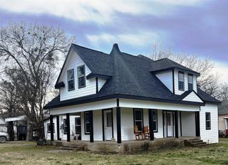323 E Grand Street, Whitewright, TX 75491