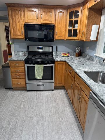 9 Joal Ave, Walpole, MA 02081