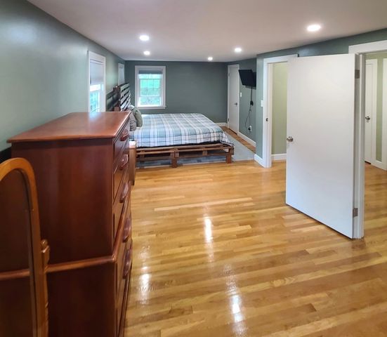 9 Joal Ave, Walpole, MA 02081