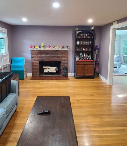 9 Joal Ave, Walpole, MA 02081