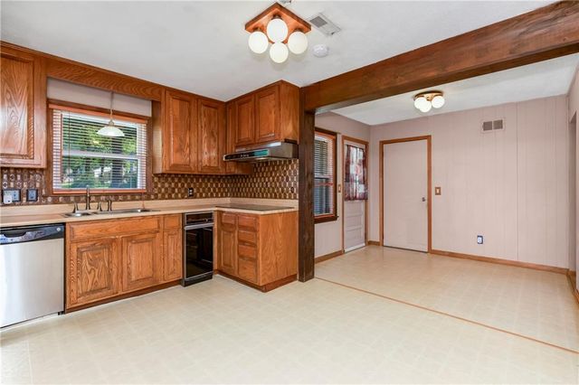 5701 Russell Street, Mission, KS 66202