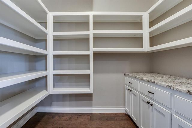 10901 Secretariat Drive, Mustang, OK 73064