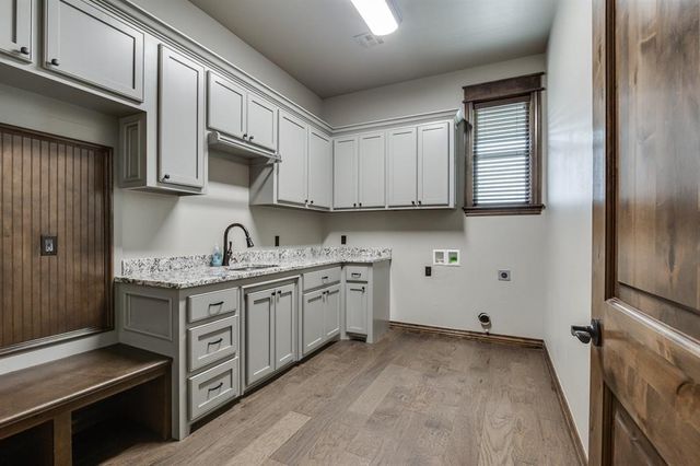 10901 Secretariat Drive, Mustang, OK 73064