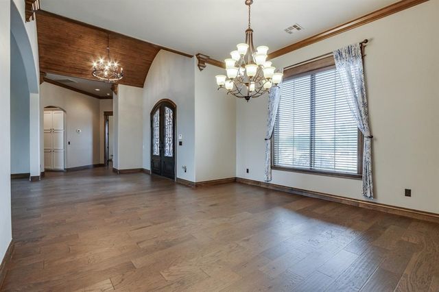 10901 Secretariat Drive, Mustang, OK 73064