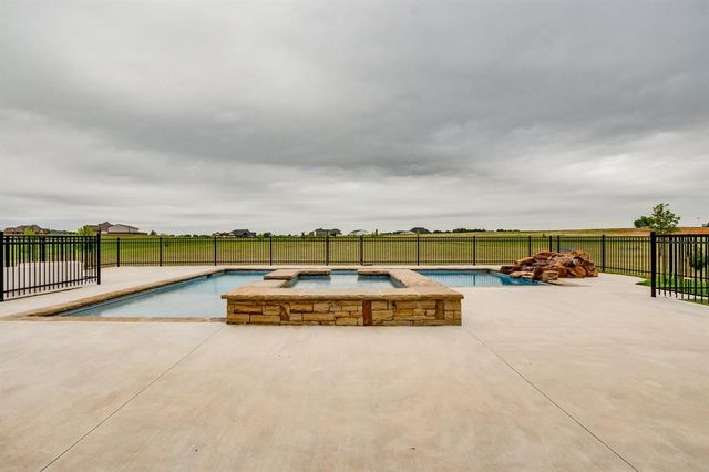 10901 Secretariat Drive, Mustang, OK 73064