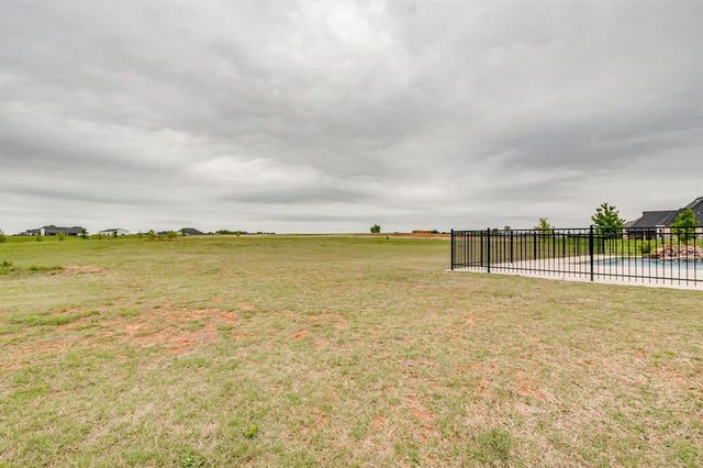 10901 Secretariat Drive, Mustang, OK 73064