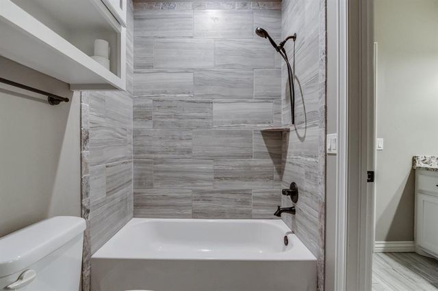 10901 Secretariat Drive, Mustang, OK 73064