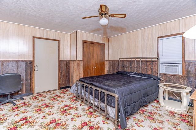 40 Lige Ln, Cave City, AR 72521