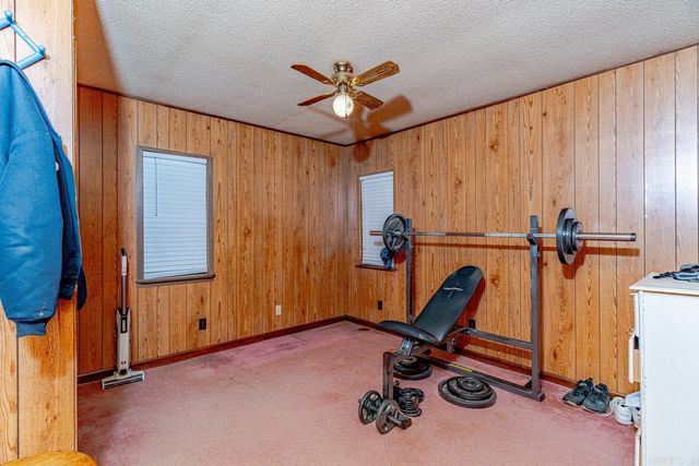 40 Lige Ln, Cave City, AR 72521