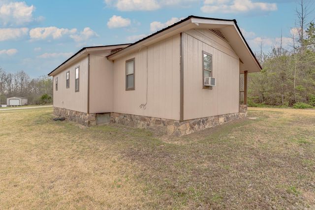 40 Lige Ln, Cave City, AR 72521