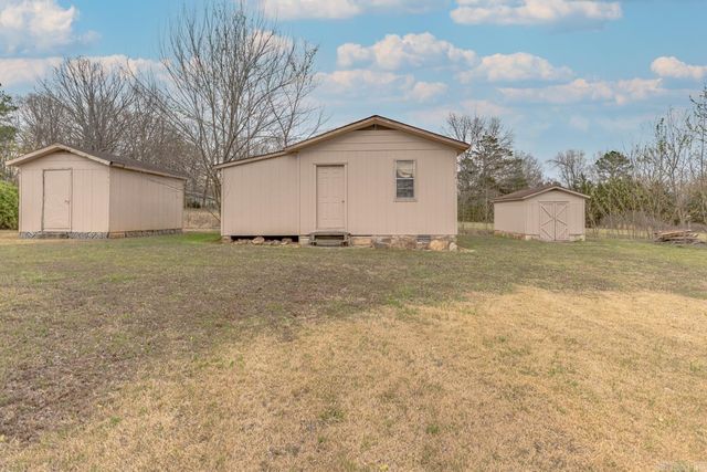 40 Lige Ln, Cave City, AR 72521