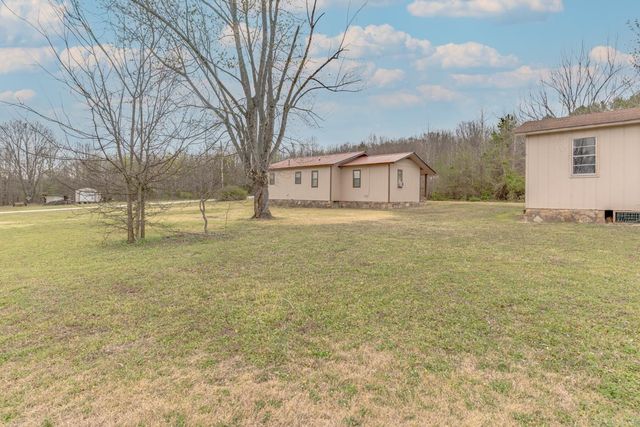 40 Lige Ln, Cave City, AR 72521