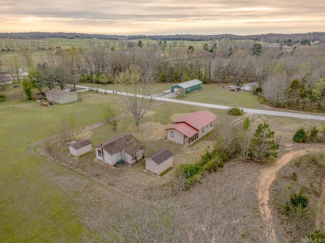 40 Lige Ln, Cave City, AR 72521