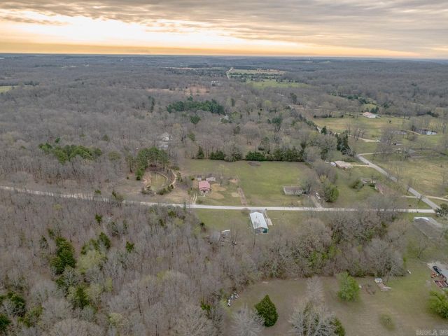 40 Lige Ln, Cave City, AR 72521