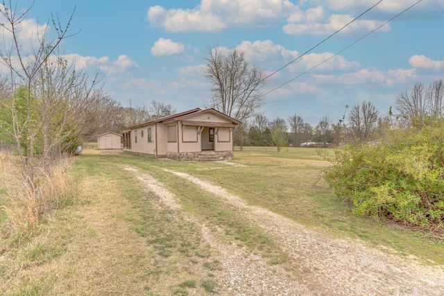 40 Lige Ln, Cave City, AR 72521